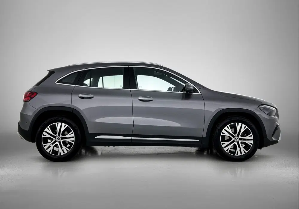 Mercedes-Benz GLA 180 Star Edition Luxury Line uit 2024, foto 12