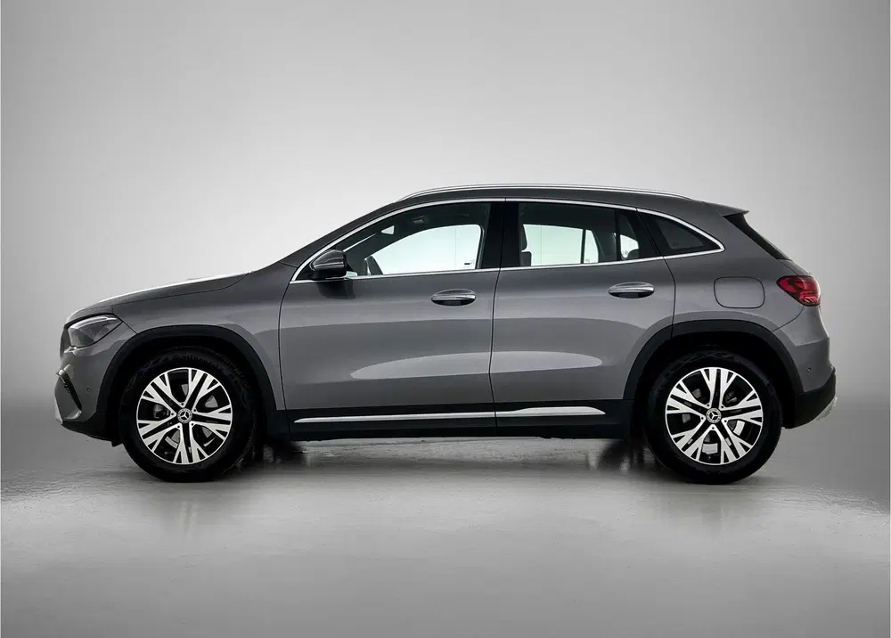 Mercedes-Benz GLA 180 Star Edition Luxury Line uit 2024, foto 3