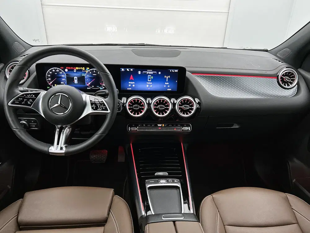 Mercedes-Benz GLA 180 Star Edition Luxury Line uit 2024, foto 4