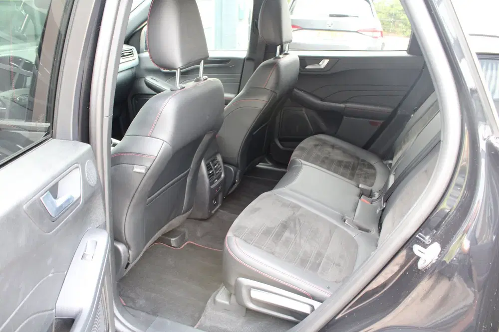 Ford Kuga 2.5 PHEV ST-Line X uit 2023, foto 14