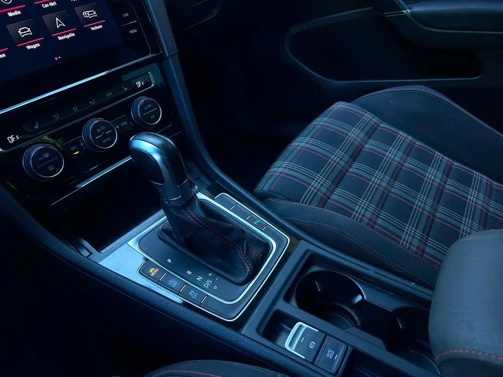Volkswagen Golf 2.0 TSI GTI Performance uit 2019, foto 9