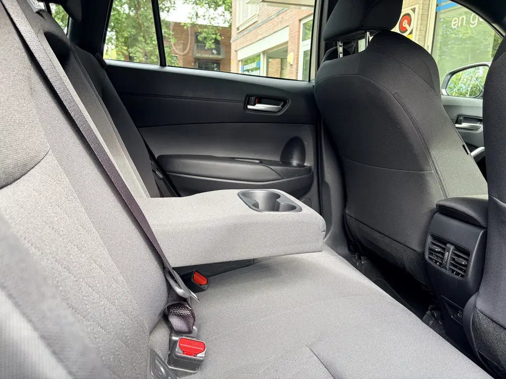 Toyota Corolla Cross Hybrid 200 Dynamic Navi Fullmap uit 2024, foto 15
