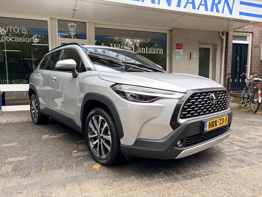 Toyota Corolla Cross Hybrid 200 Dynamic Navi Fullmap uit 2024, foto 3