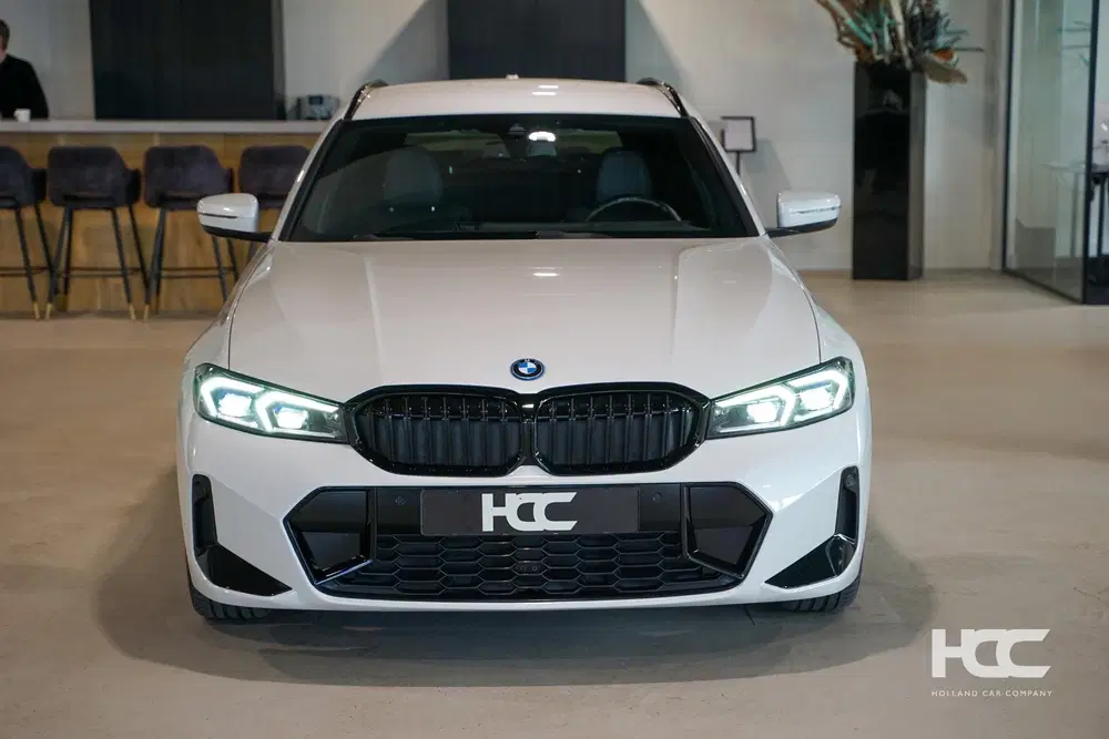 BMW 3-serie e Touring M Sport uit 2022, foto 8