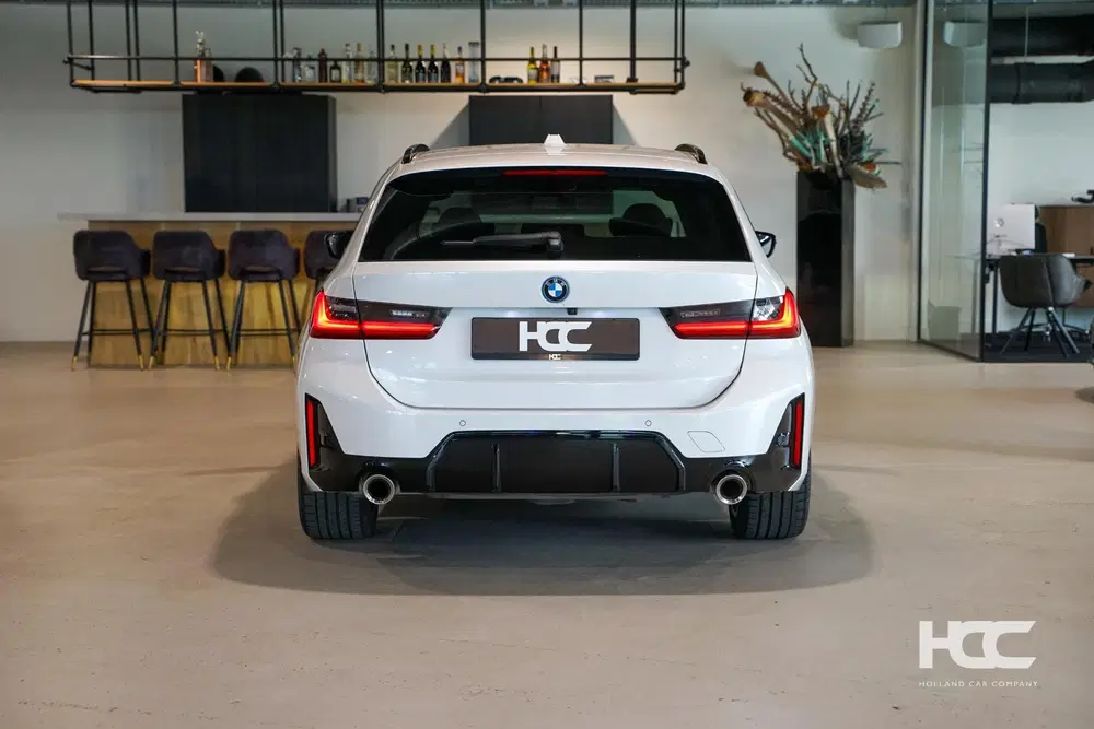 BMW 3-serie e Touring M Sport uit 2022, foto 9