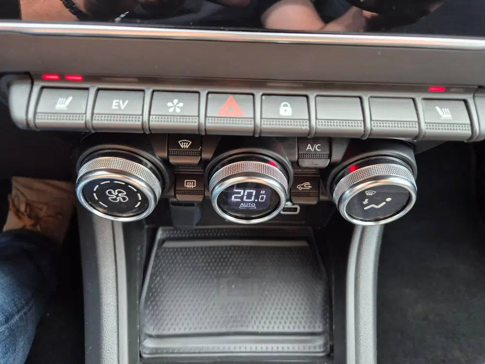 Mitsubishi ASX 1.6 HEV AT First Edition uit 2024, foto 16