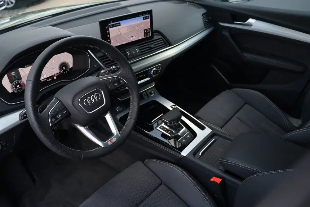Audi Q5 55 TFSI e Quattro Competition uit 2025, foto 10