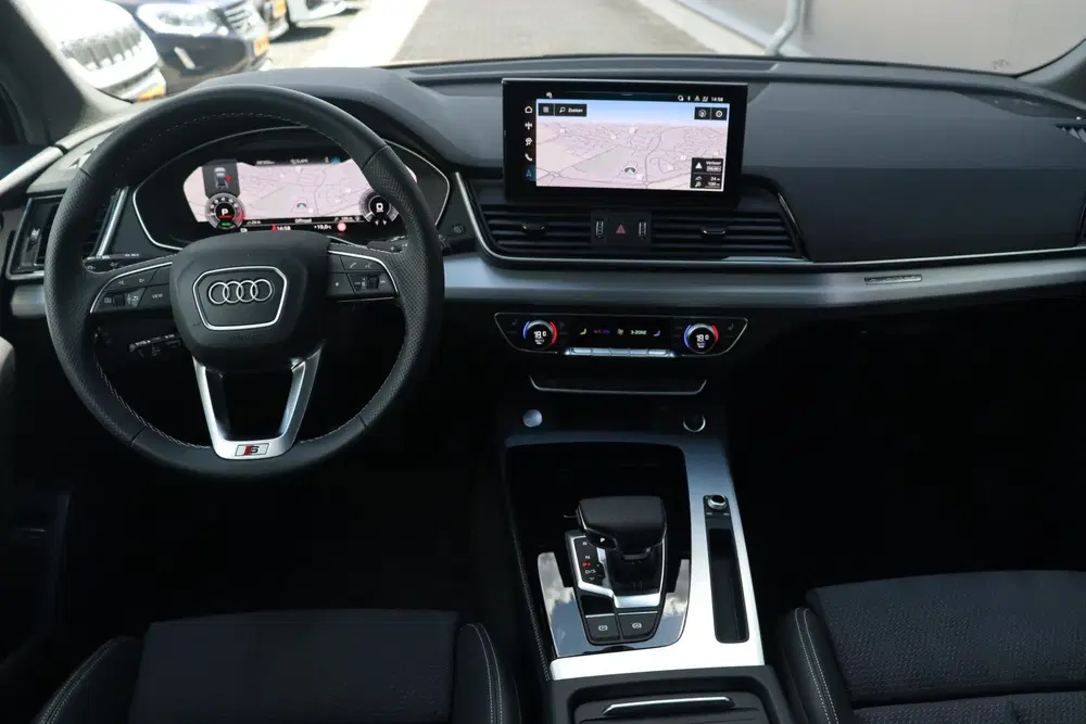 Audi Q5 55 TFSI e Quattro Competition uit 2025, foto 11