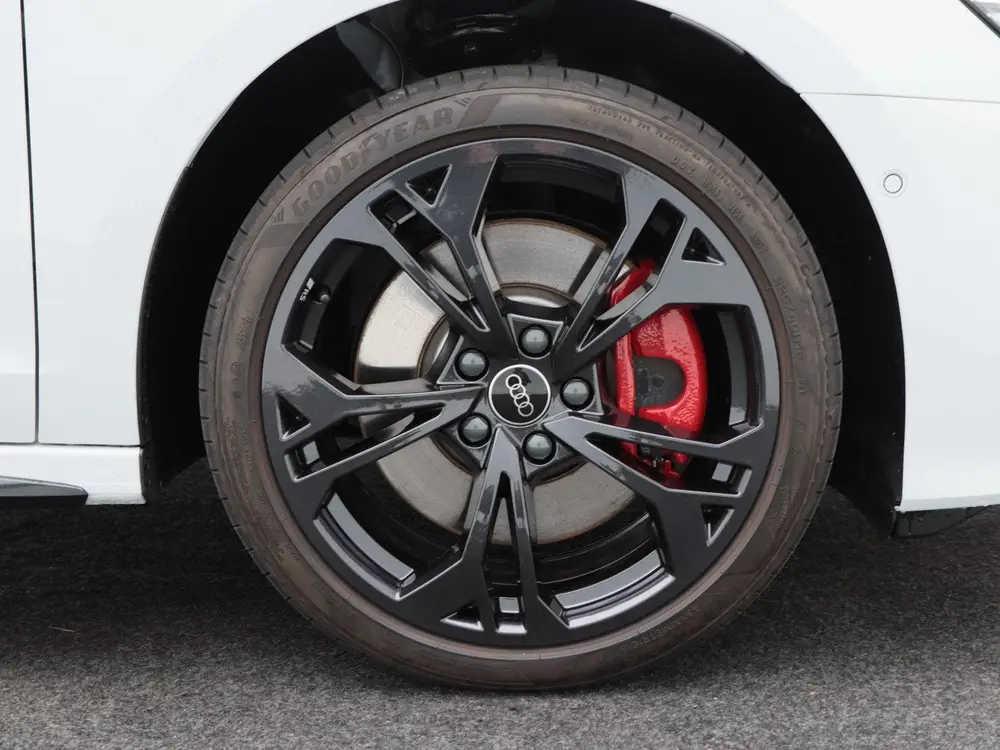 Audi A3 45 TFSi e 272 Pk S-Line Competition uit 2025, foto 5