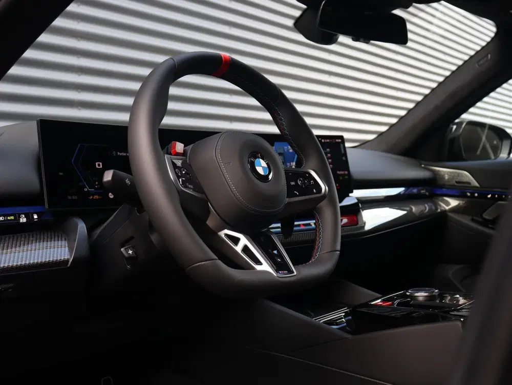 BMW M5 Touring uit 2026, foto 16