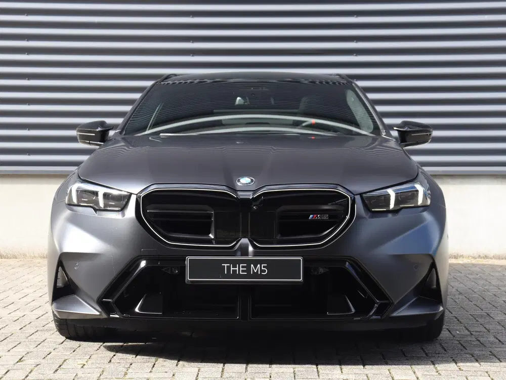 BMW M5 Touring uit 2026, foto 3