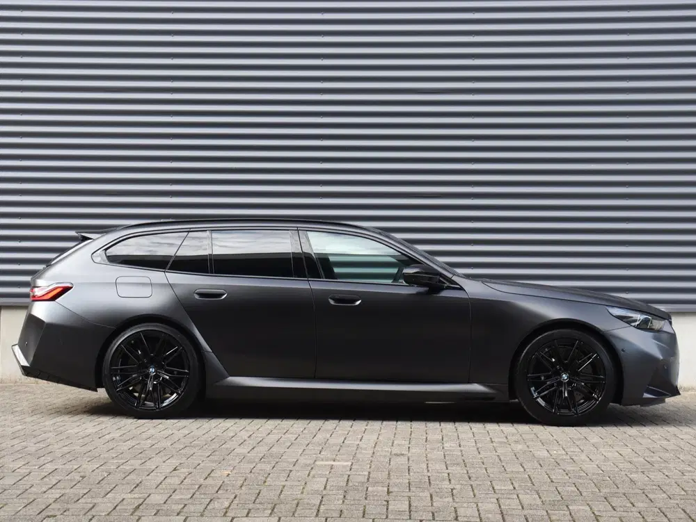 BMW M5 Touring uit 2026, foto 5