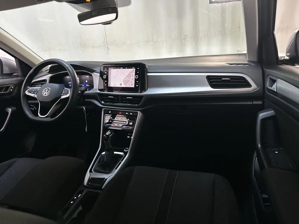 Volkswagen T-Roc 1.5 TSI 150pk DSG Life Navigatie Trekhaak P uit 2023, foto 2