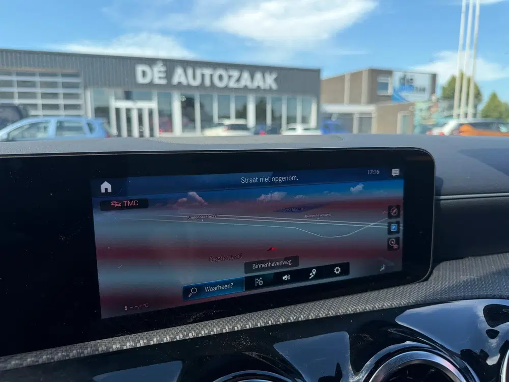 Mercedes-Benz A-Klasse 250 e Luxury Line Plug-In Hybrid uit 2022, foto 18