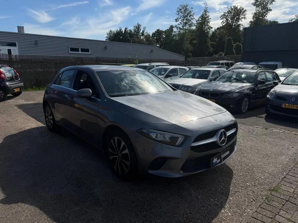 Mercedes-Benz A-Klasse 250 e Luxury Line Plug-In Hybrid uit 2022, foto 2