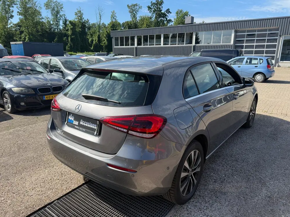 Mercedes-Benz A-Klasse 250 e Luxury Line Plug-In Hybrid uit 2022, foto 4