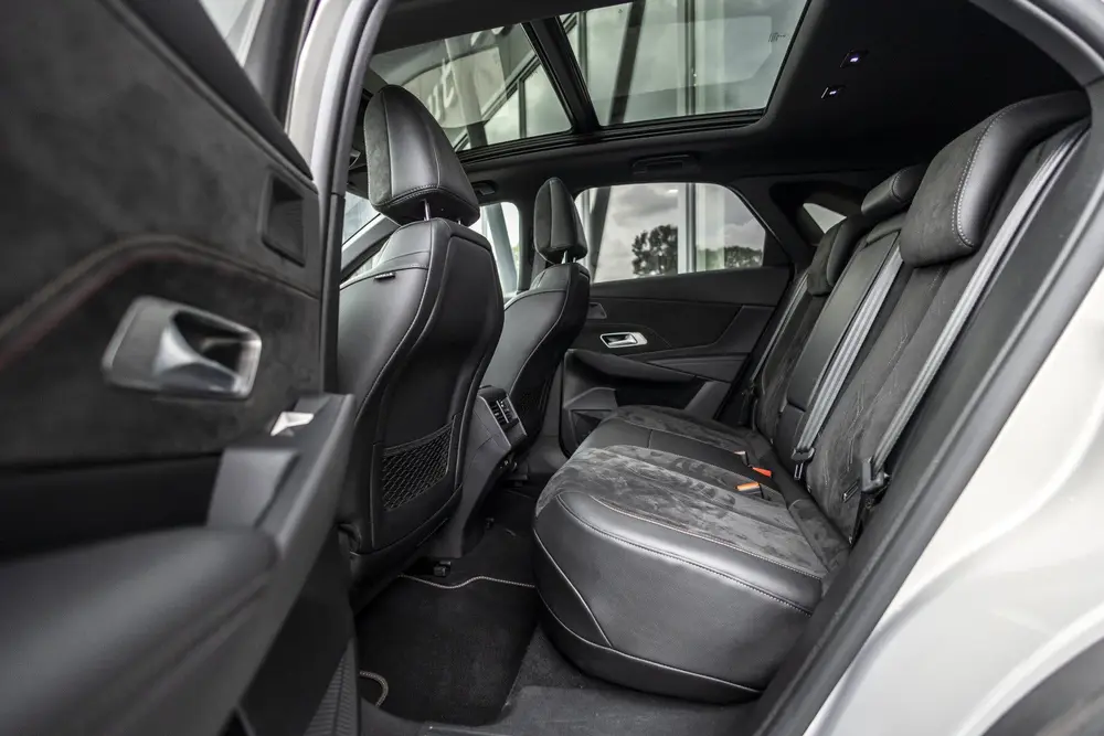 DS Automobiles DS 7 Crossback DS 7 Crossback E-Tense Performance Line uit 2023, foto 10