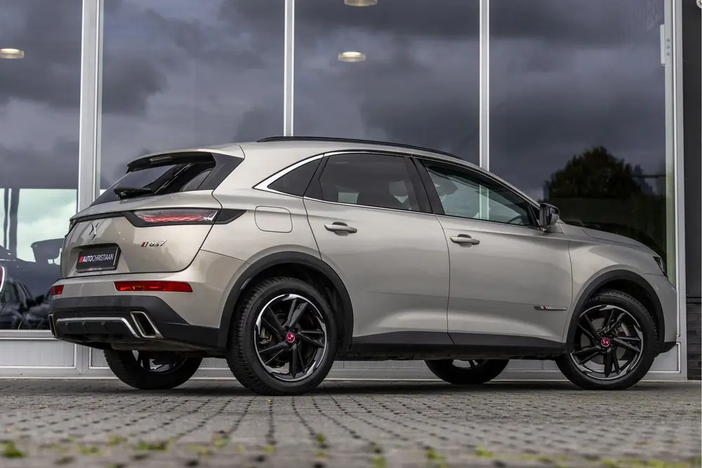 DS Automobiles DS 7 Crossback DS 7 Crossback E-Tense Performance Line uit 2023, foto 2