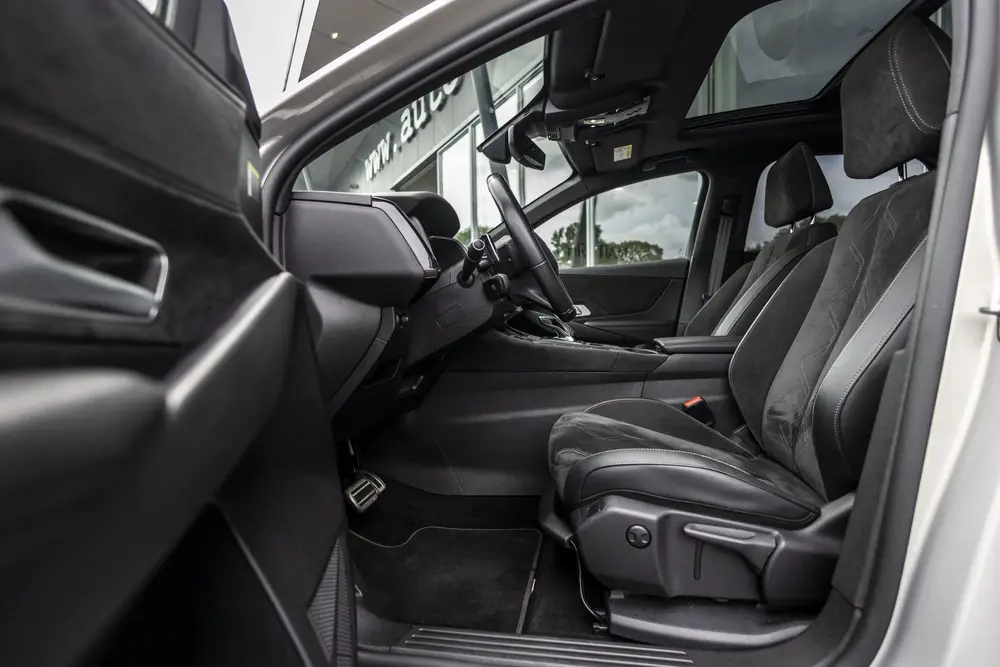 DS Automobiles DS 7 Crossback DS 7 Crossback E-Tense Performance Line uit 2023, foto 9