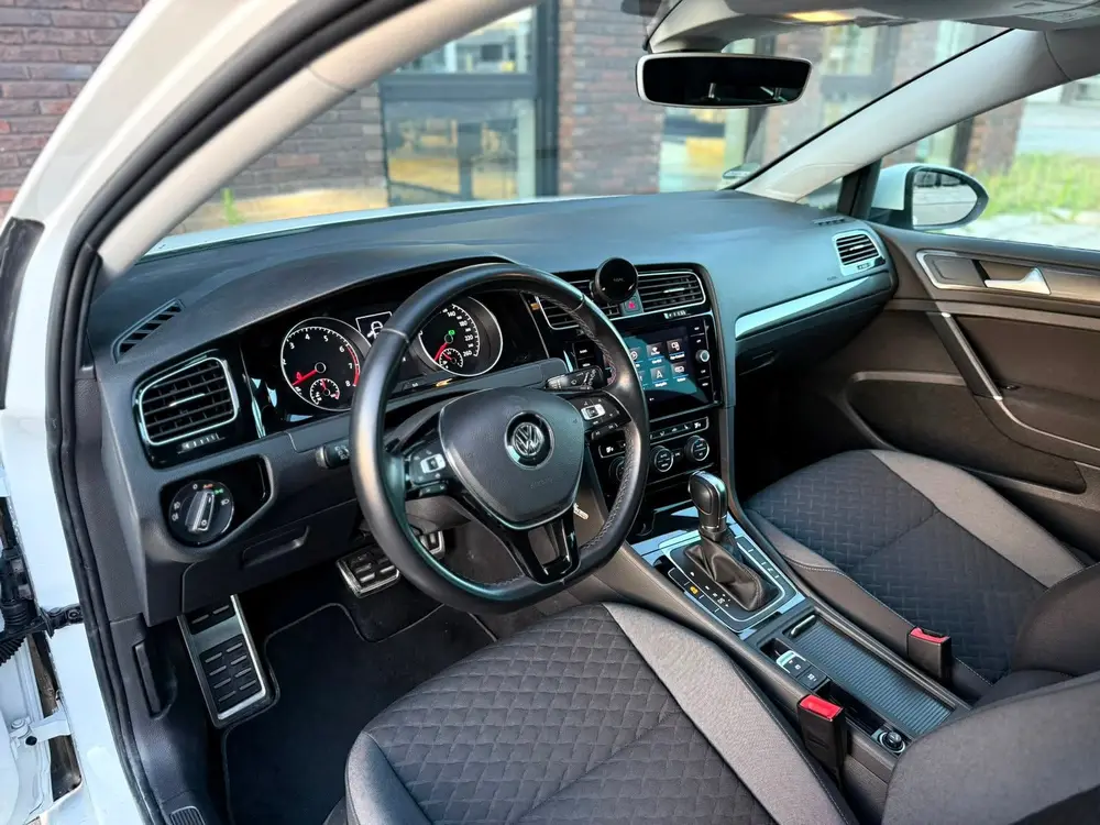 Volkswagen Golf 1.5 TSI Comfortline 131pk 2019 Wit DSG Led uit 2019, foto 9