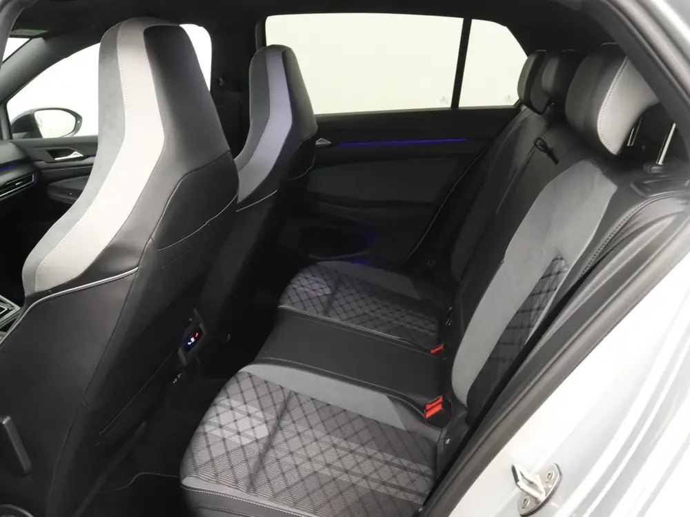 Volkswagen Golf 1.5 eTSI R-Line Business | APPLE CARPLAY | P uit 2024, foto 8
