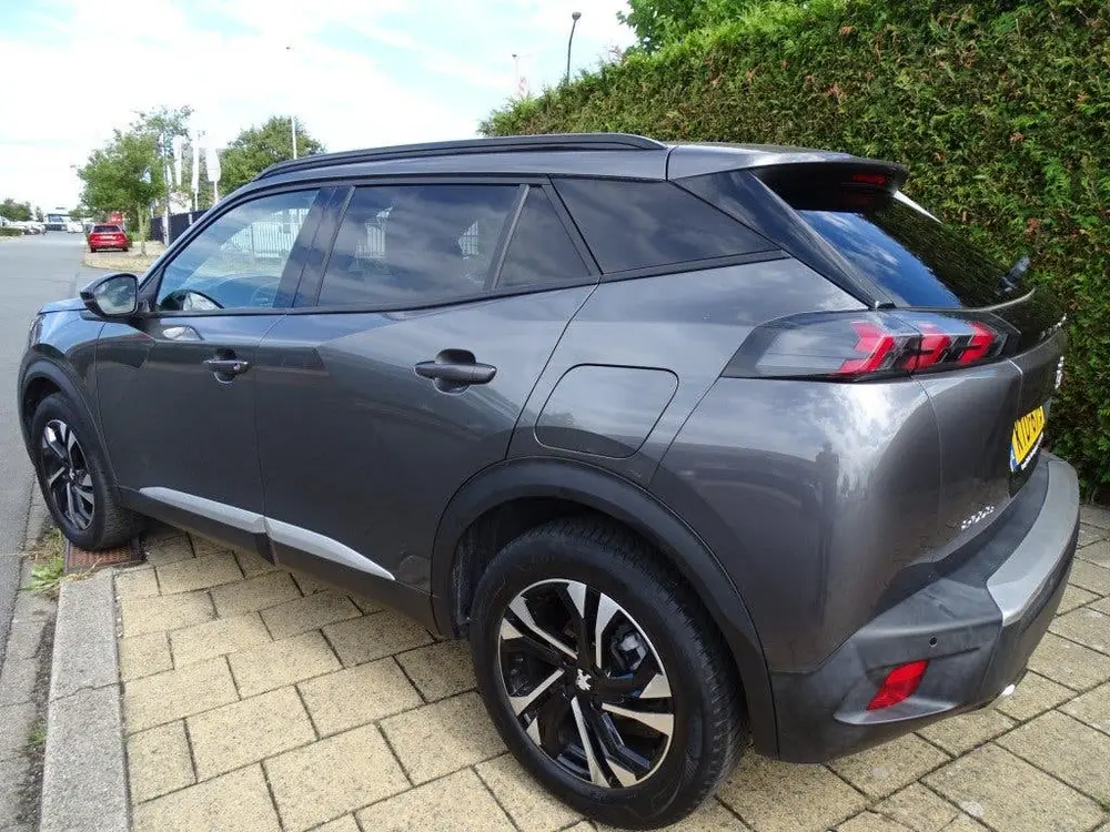 Peugeot 2008 1.2 PURETECH GT 130Pk-Automaat-Carplay-Nav uit 2023, foto 2