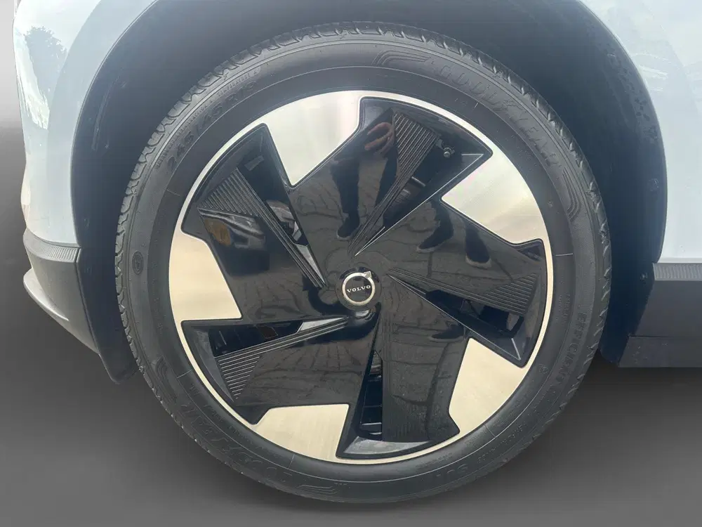Volvo EX30 Single Motor Extended Range Plus 69 kWh uit 2024, foto 7
