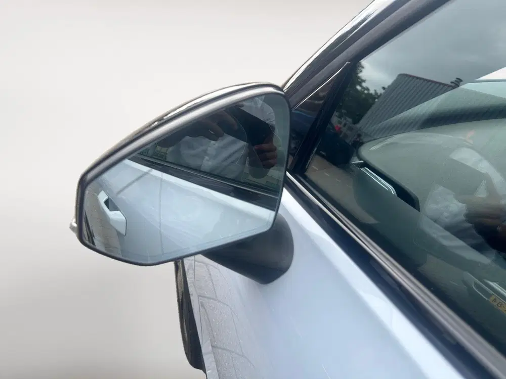 Volvo EX30 Single Motor Extended Range Plus 69 kWh uit 2024, foto 8