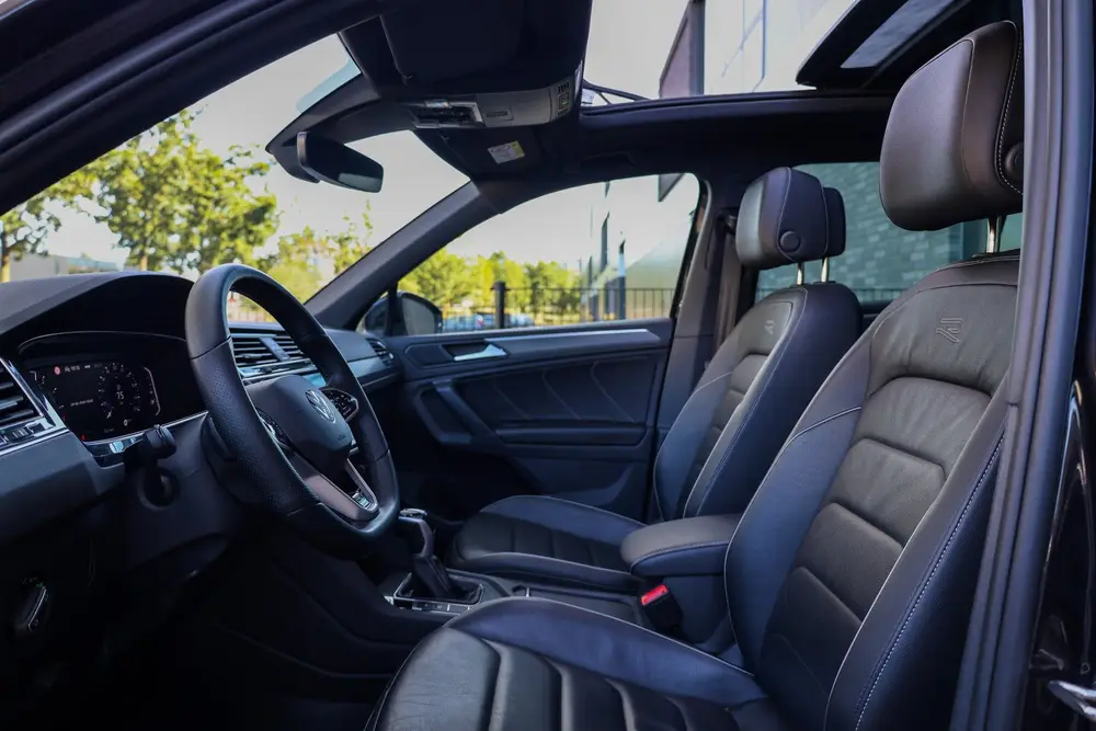 Volkswagen Tiguan 1.4 TSI eHybrid R-Line Business+ | PANO | uit 2022, foto 12