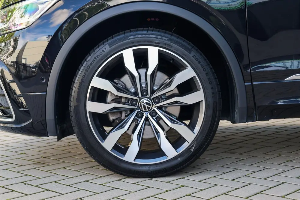 Volkswagen Tiguan 1.4 TSI eHybrid R-Line Business+ | PANO | uit 2022, foto 16