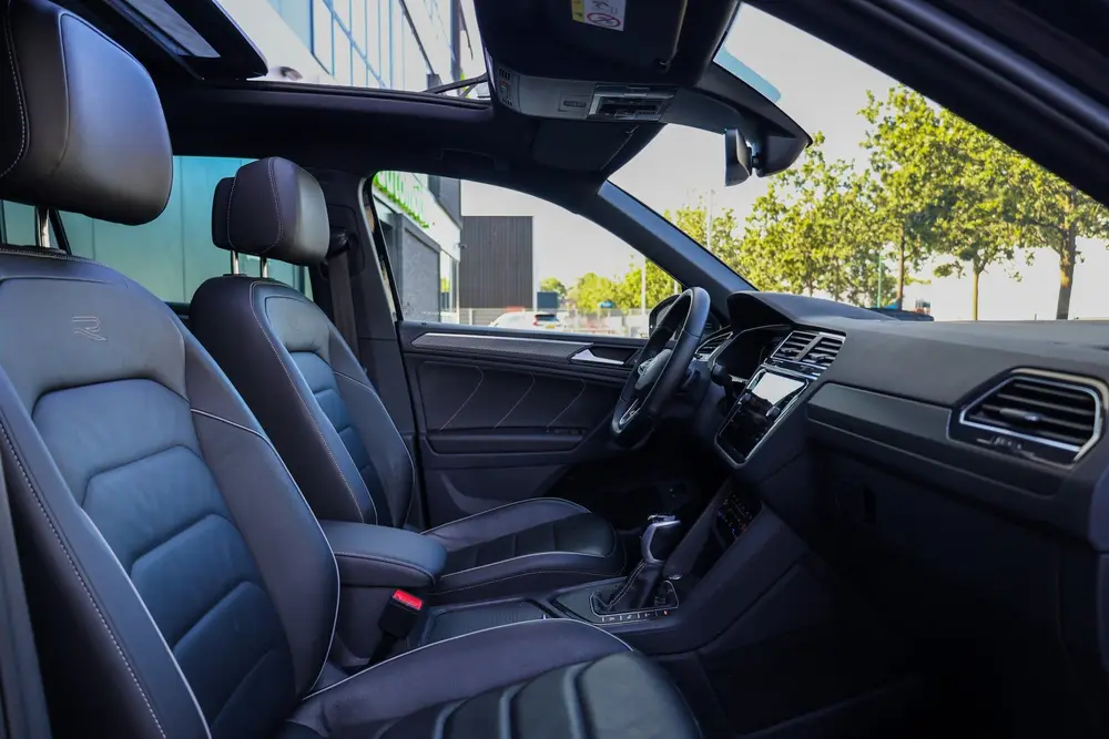 Volkswagen Tiguan 1.4 TSI eHybrid R-Line Business+ | PANO | uit 2022, foto 20