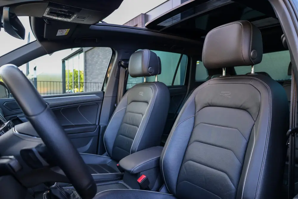 Volkswagen Tiguan 1.4 TSI eHybrid R-Line Business+ | PANO | uit 2022, foto 6
