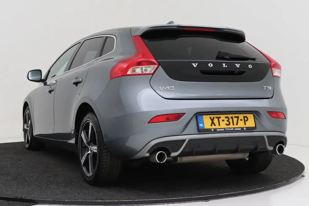 Volvo V40 1.5 T3 Polar+ Sport R-Design | Panoramadak | Org N uit 2019, foto 10