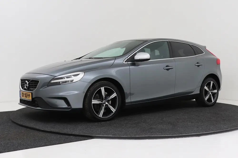Volvo V40 1.5 T3 Polar+ Sport R-Design | Panoramadak | Org N uit 2019, foto 6
