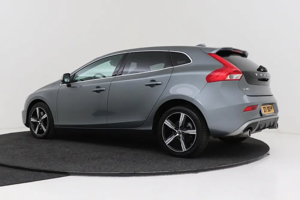 Volvo V40 1.5 T3 Polar+ Sport R-Design | Panoramadak | Org N uit 2019, foto 7