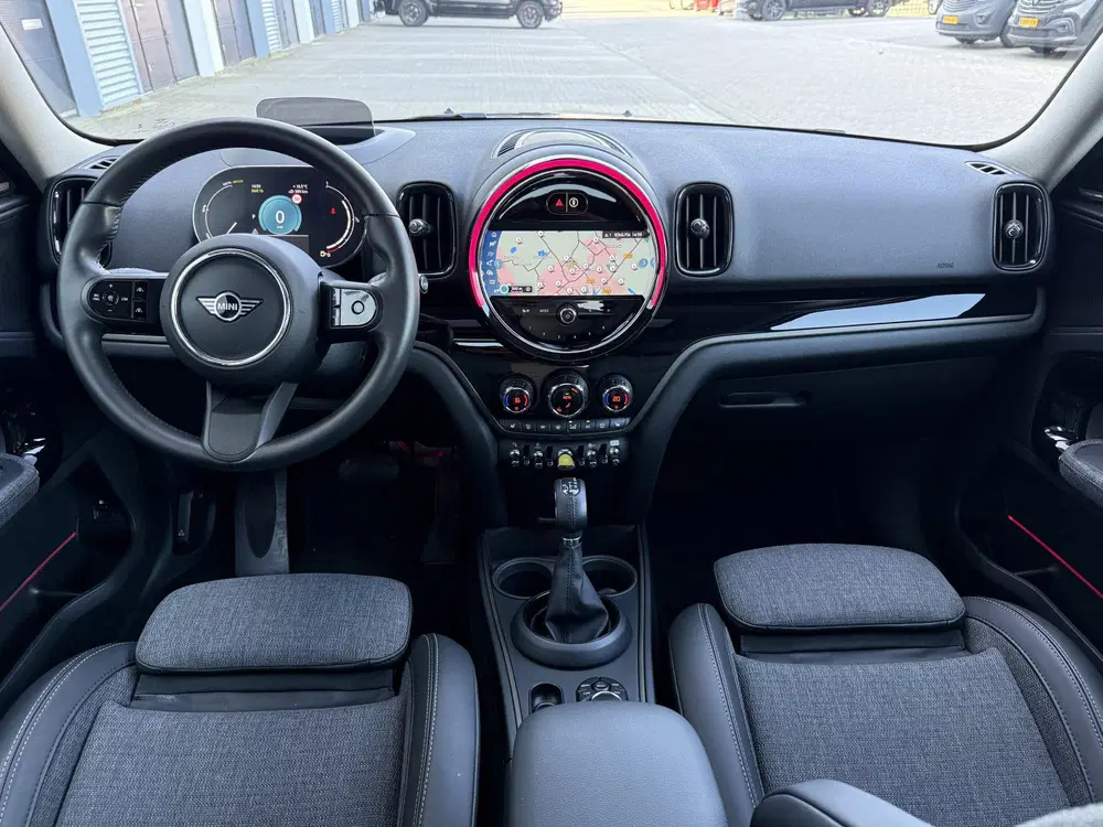 Mini Countryman 2.0 Cooper SE ALL4 Pano uit 2022, foto 6