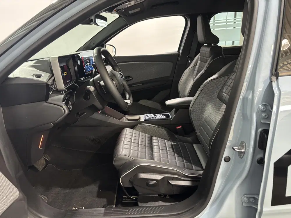 Renault 4 Comfort Range Iconic 52 kWh Automaat uit 2025, foto 9