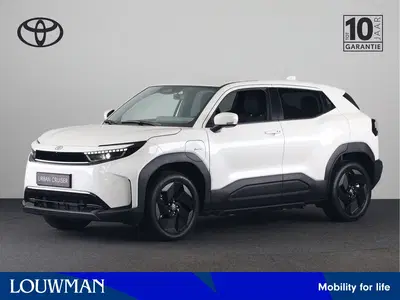 Toyota Urban Cruiser Dynamic 61 kWh *NIEUW* uit 2026