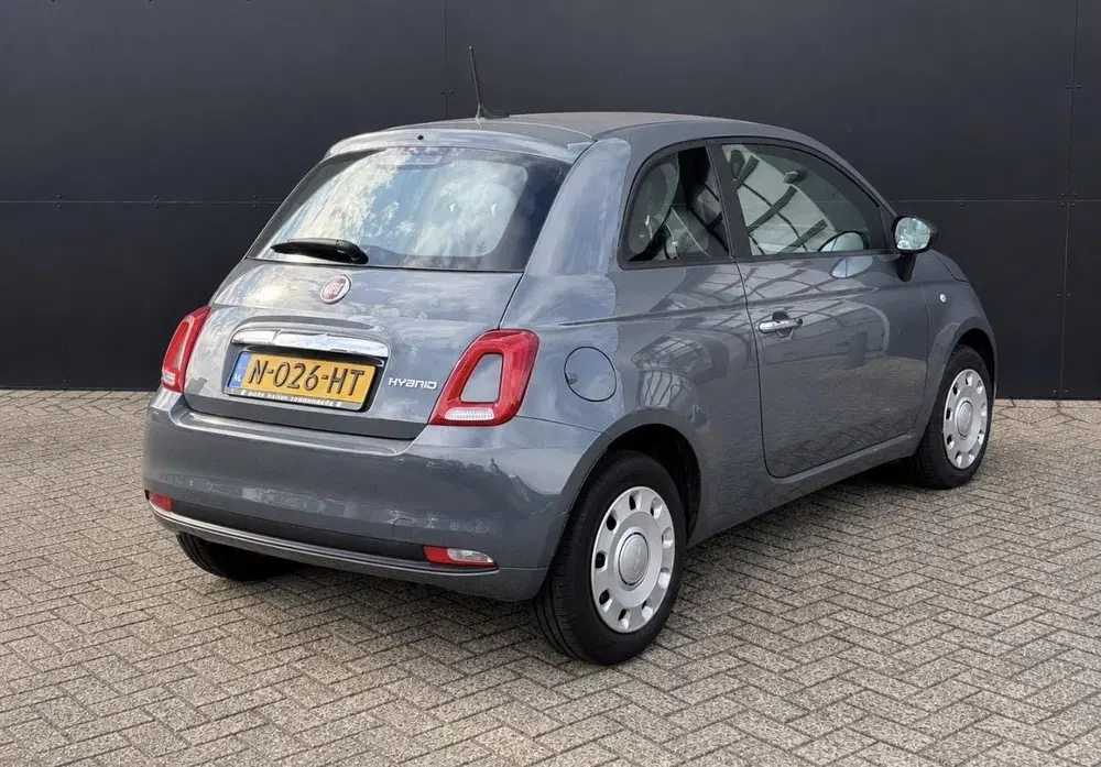 Fiat 500 1.0 Hybrid Cult uit 2021, foto 3