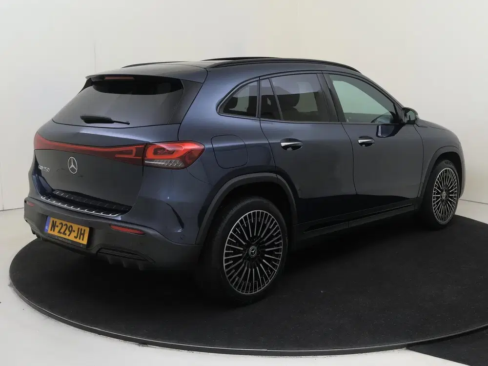 Mercedes-Benz EQA 250 Business Solution AMG 67 kWh uit 2021, foto 4