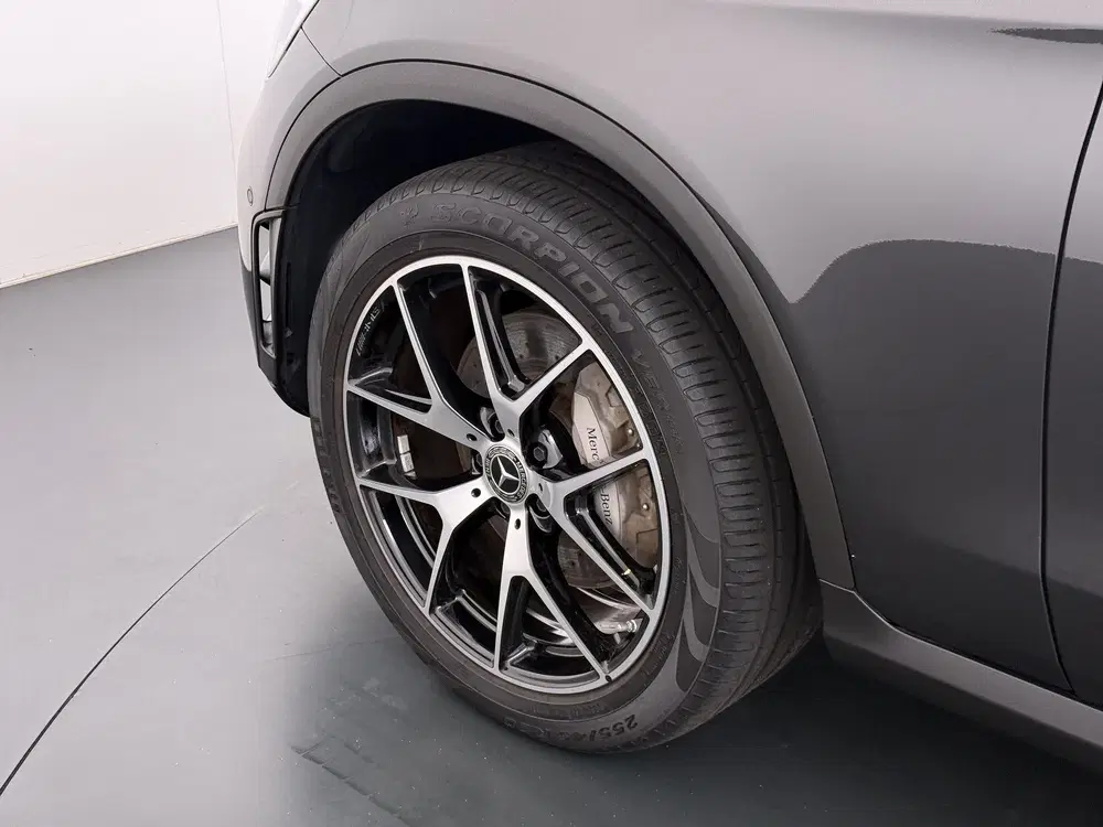 Mercedes-Benz GLC 300e AMG uit 2021, foto 10
