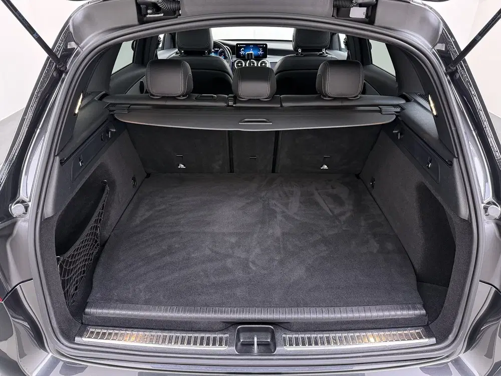 Mercedes-Benz GLC 300e AMG uit 2021, foto 6