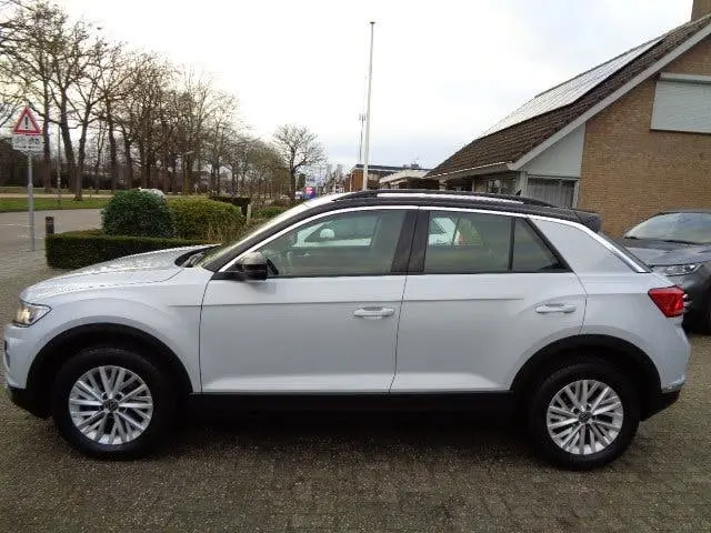 Volkswagen T-Roc TSI 110pk Style Navi Clima Trekhaak PDC NL uit 2022, foto 5