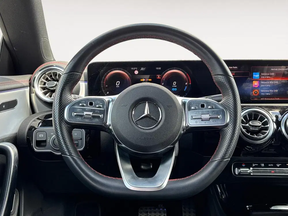 Mercedes-Benz CLA 250 e AMG Line uit 2023, foto 17