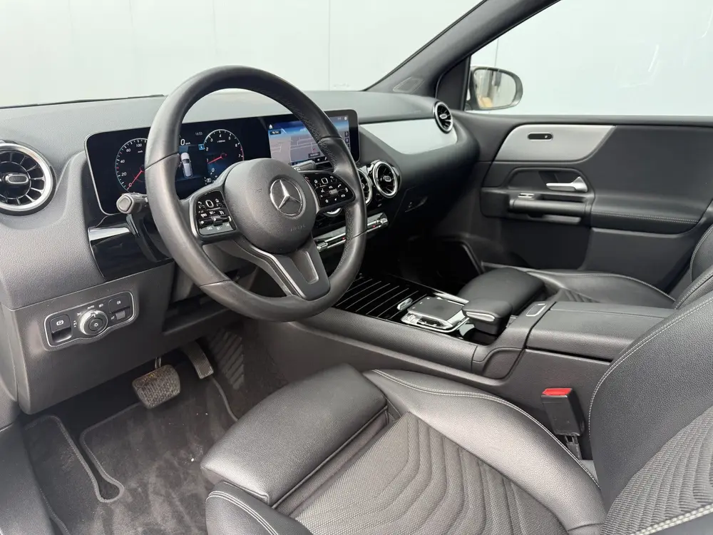 Mercedes-Benz B-Klasse 180 Business Solution Automaat Trekha uit 2019, foto 8