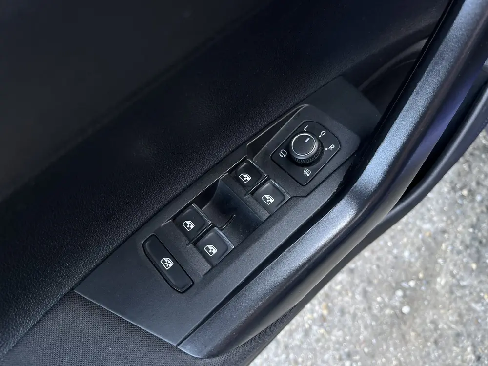 Volkswagen Polo 1.0 TSI R-Line Business // NAVI // CAMERA // uit 2022, foto 19