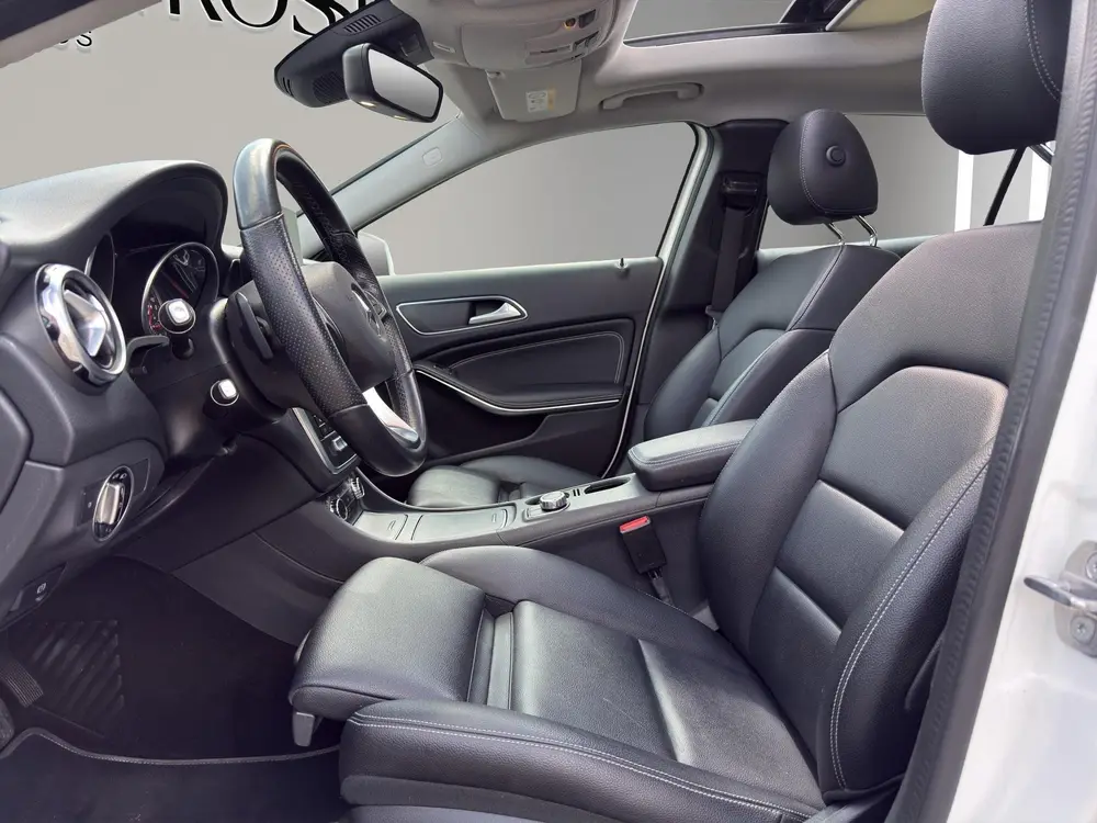 Mercedes-Benz GLA 180 Premium uit 2019, foto 10