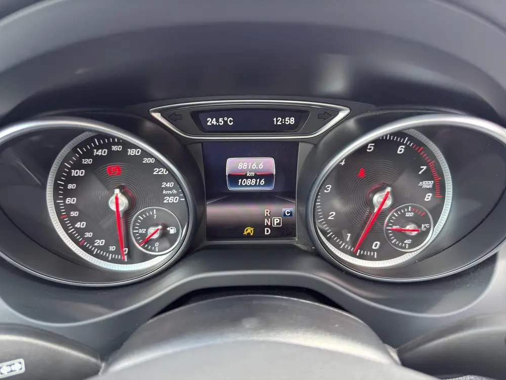 Mercedes-Benz GLA 180 Premium uit 2019, foto 11
