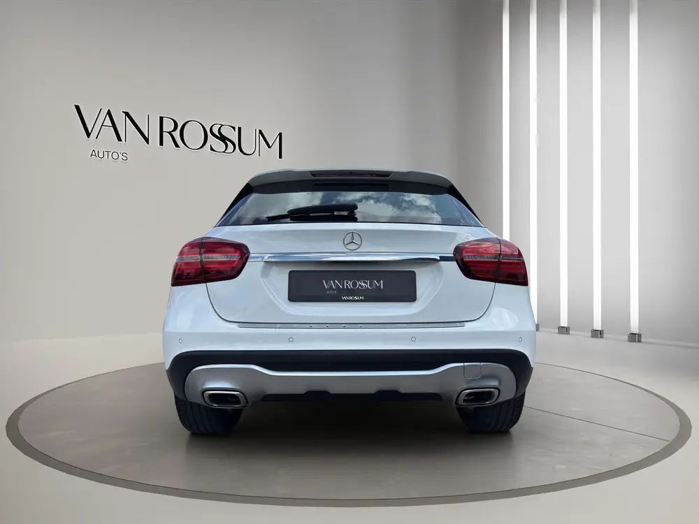 Mercedes-Benz GLA 180 Premium uit 2019, foto 4