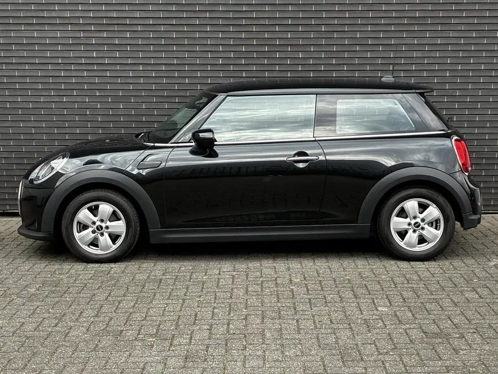 Mini Hatchback Cooper Essential Automaat 3 deurs uit 2023, foto 3